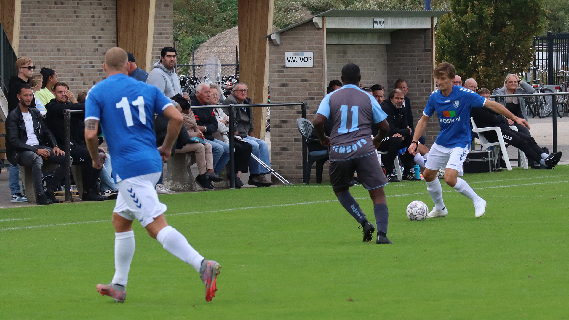 VOP is de baas op het veld